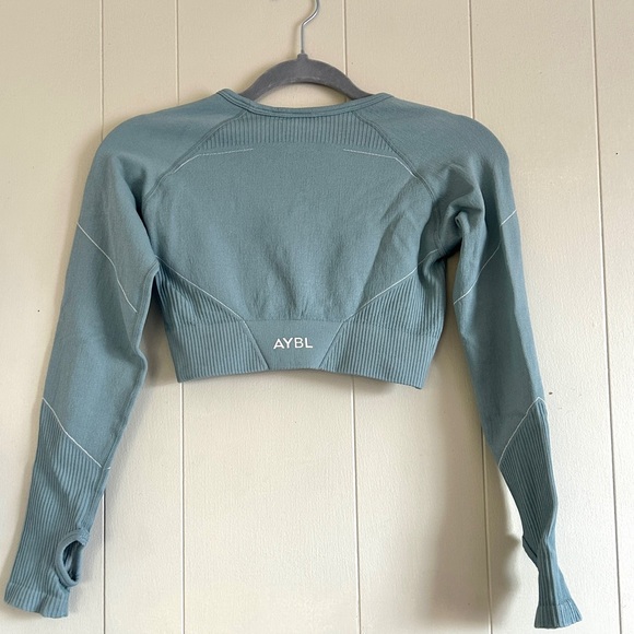 AYBL Reflex Seamless Long Sleeve Crop Top - Picture 4 of 5